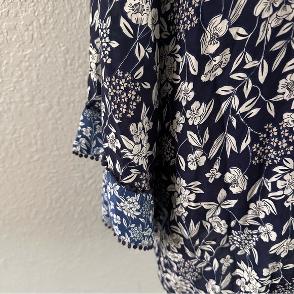 Navy Blue & White Romantic Floral Kimono Cardigan with Lace Trim – Size Large - Picture 5 of 8